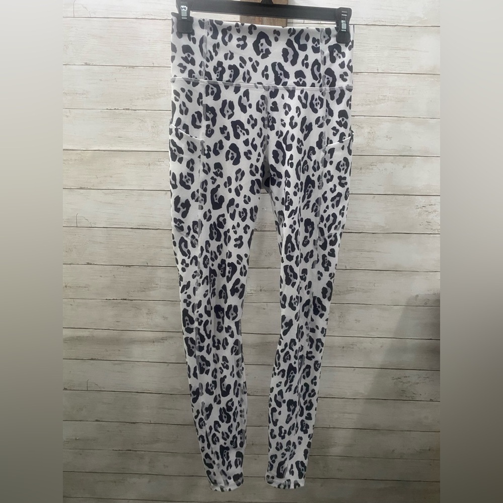Fabletics Pureluxe White and black Leopard Print Leggings with Pockets